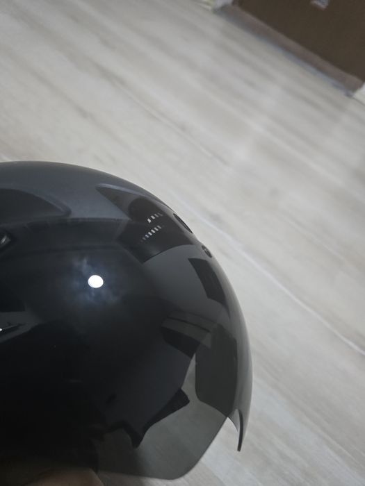 Vând cască pentru bicicletă inteligentă