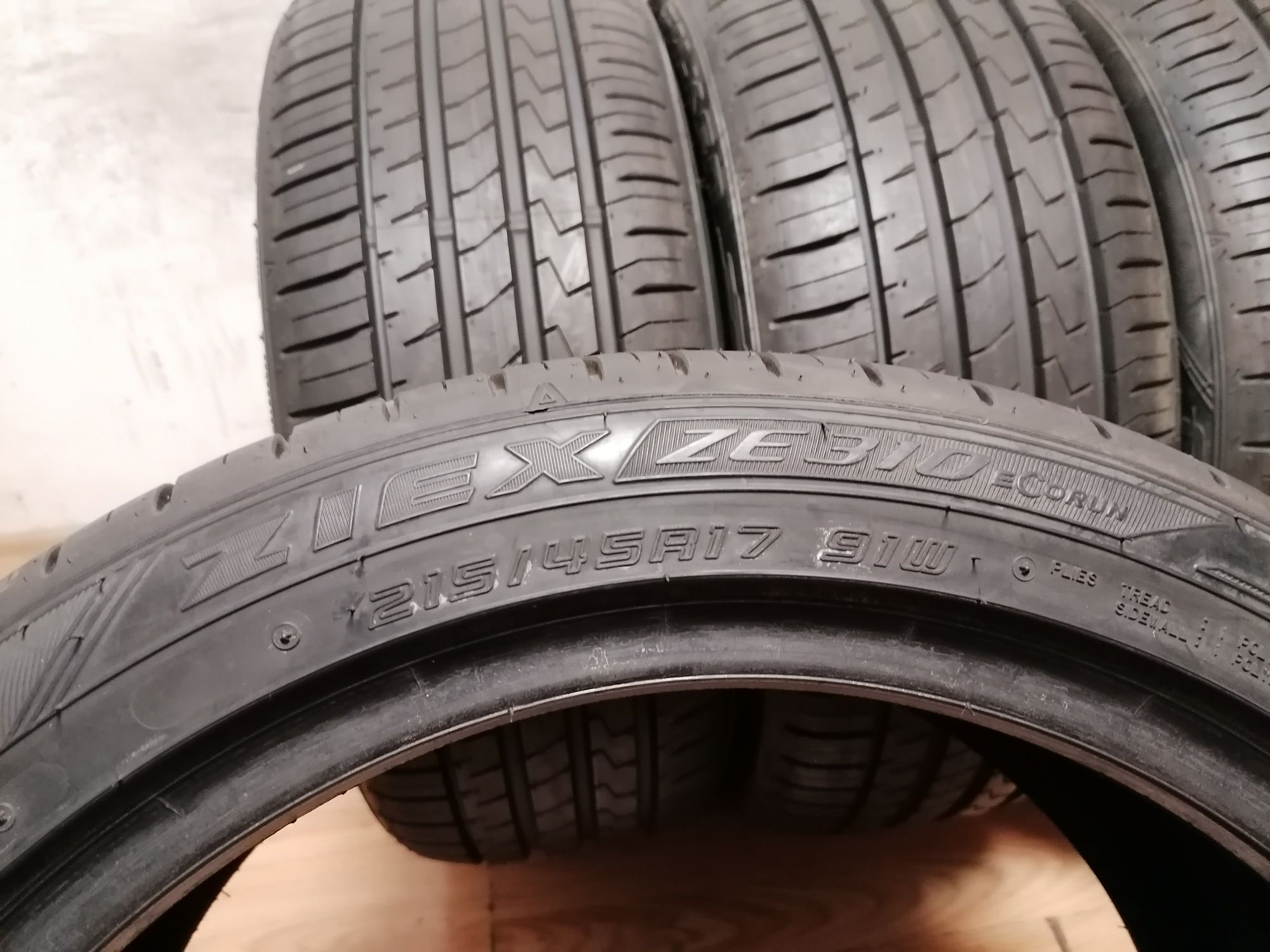 4 бр. 215/45/17 Falken 8 мм / летни гуми