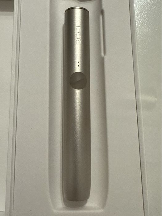 Vand Iqos ILUMA cu acesorii