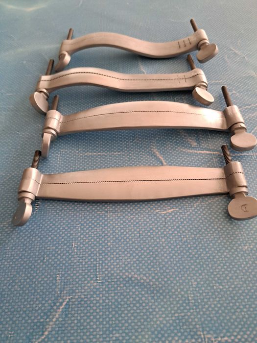 Комплект шаблони за купиране на уши