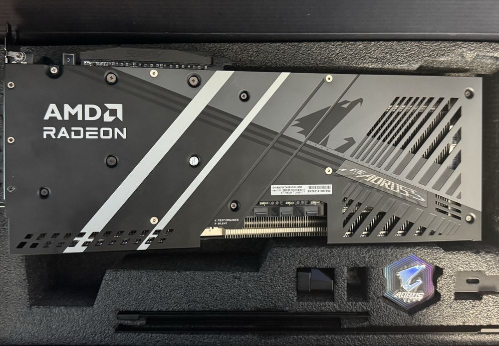 Placă video RX 9070 XT Aorus Elite