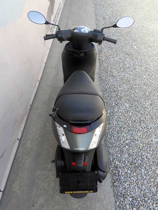 Lichidare Scuter Piaggio Zip 50 S E5 2024 | Rate | Leasing