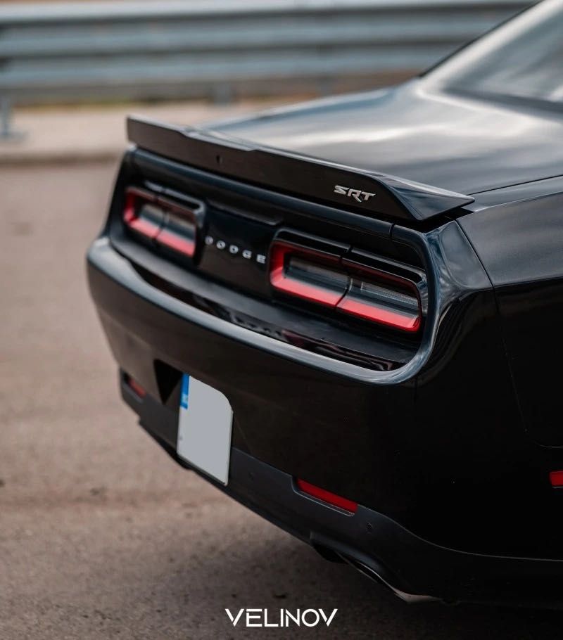 Dodge Challenger SRT HEMI 6.4 -485 hp
