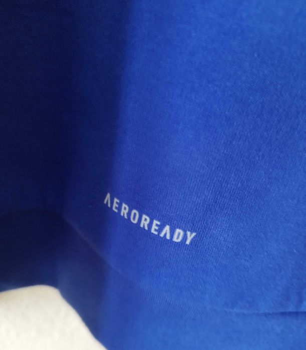 100% Оригинално зимно ватирано мъжко спортно горнище с качулка ADIDAS!