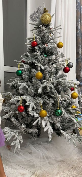 Продам Новогоднюю ёлку