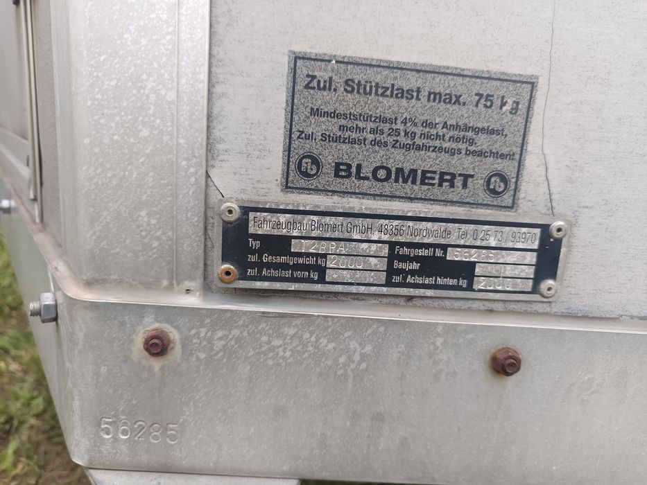 Remorcă animale  adusă recent