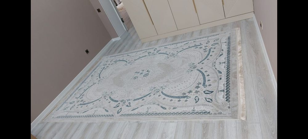 Кілем / ковер б/у