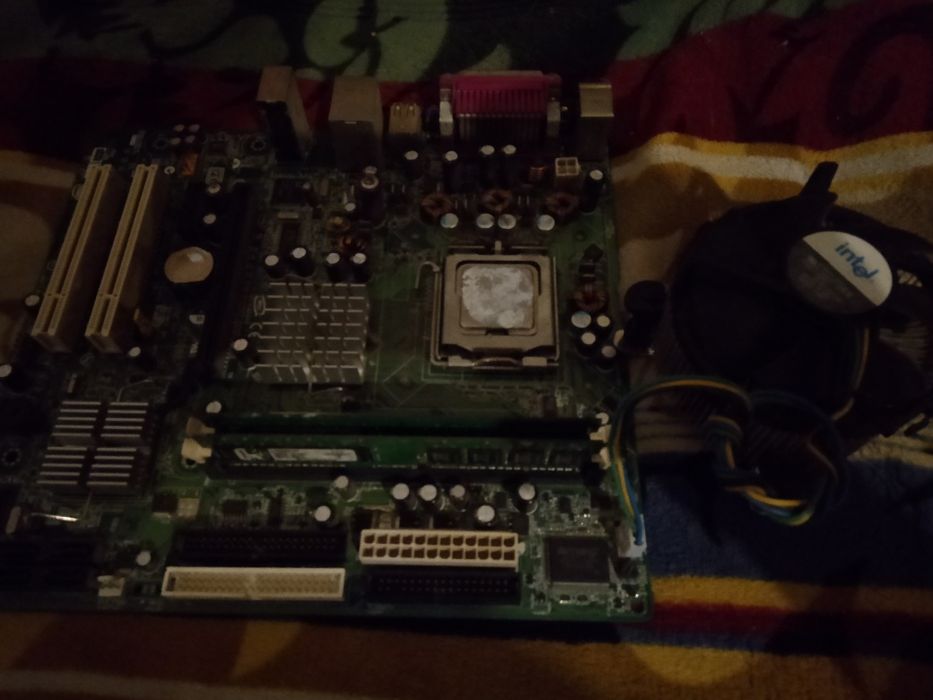 Продам материнскую плату