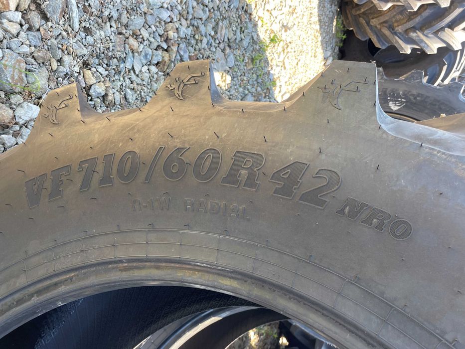 Anvelope agricole de tractor spate 4x4 710/60R42 New Holland TM FENDT