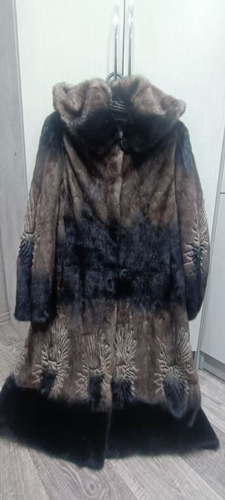 Продаю норковую шубу