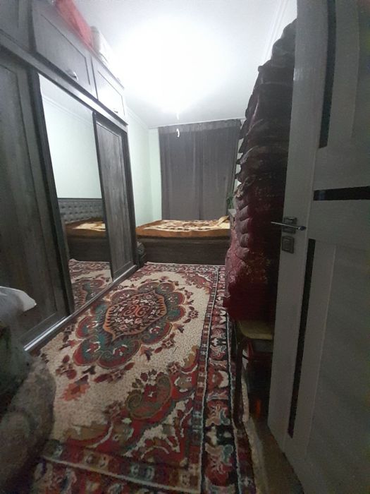 Метро Максима Горький. Художник