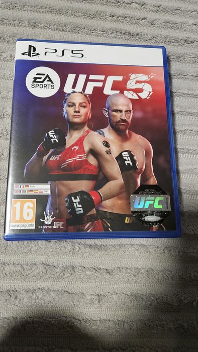 UFC 5 Ps5 чисто нова!
