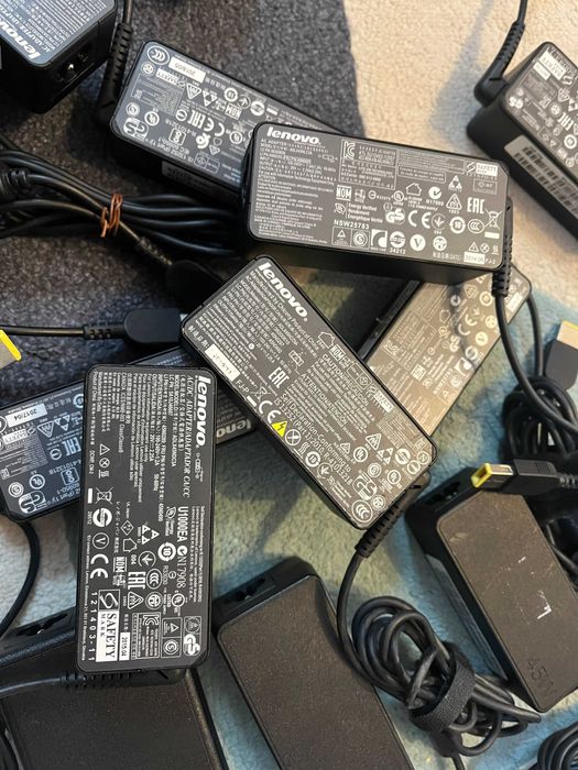 Incarcator laptop Lenovo 20V cu mufa dreptunghiulara galbena