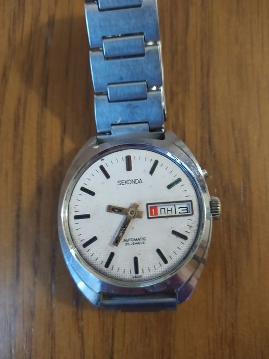 Советские наручные мужские и женские  часы