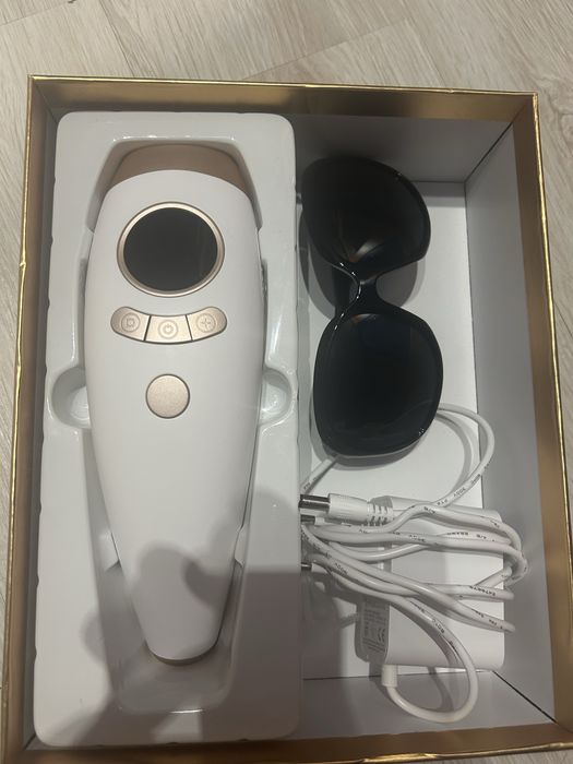 Aparat IPL alb usor de utilizat