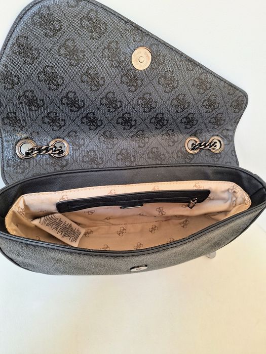 Оригинална чанта Guess