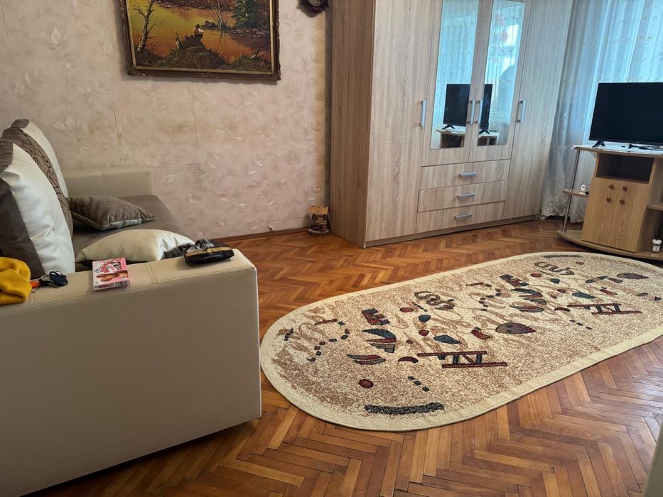 Inchiriez apartament  1 camera / Regim hotelier