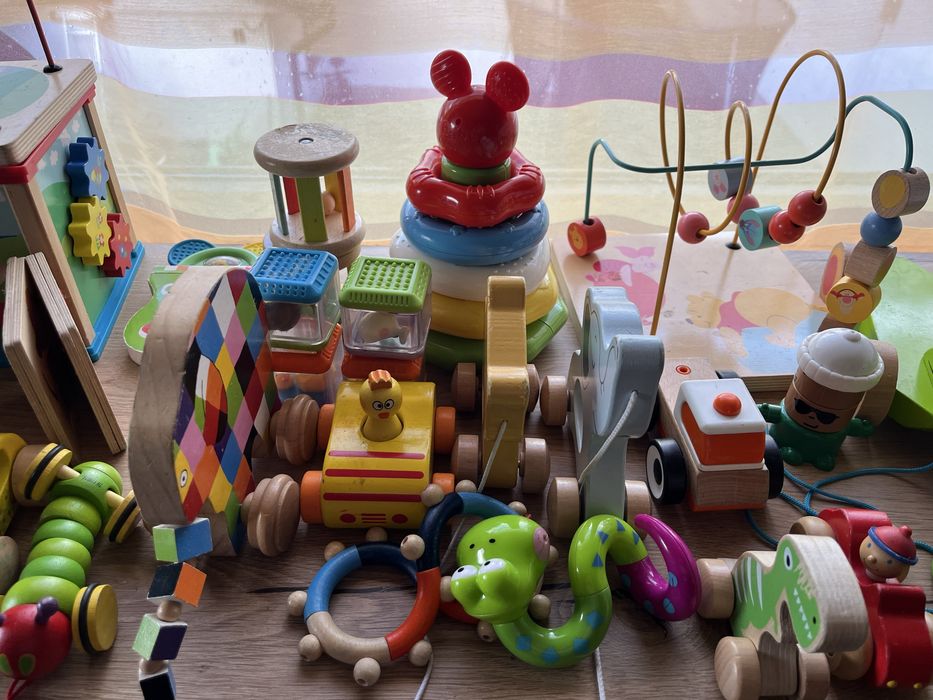 Jucarii montesorii din lemn