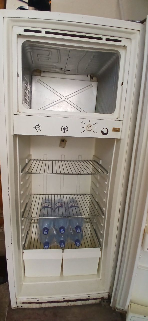 Срочно Холодильник снежинка Рабочем состоянии