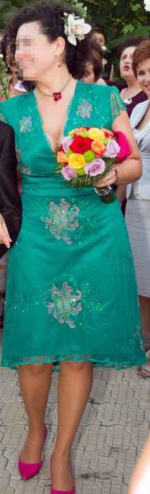 Vand rochie eleganta purtata o singura data ca nasa!