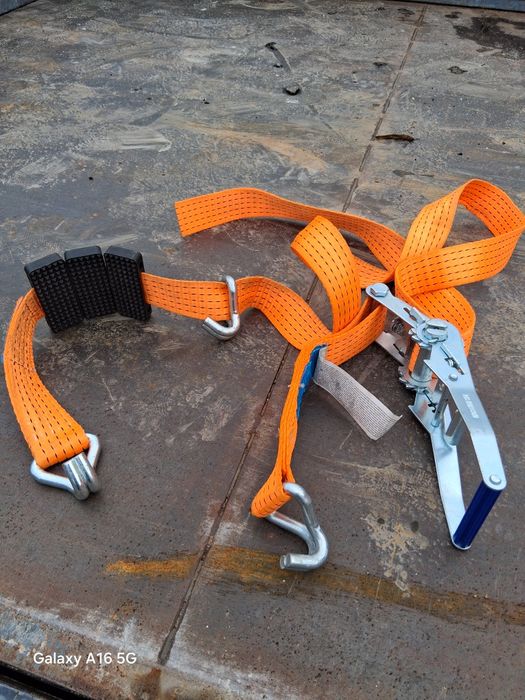 триточкови колани