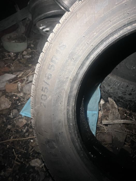 Продам пару шин