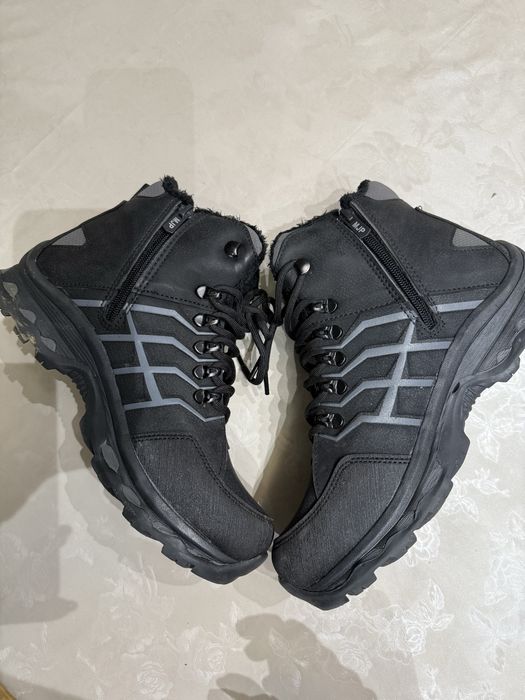 Мъжки зимни обувки номер 40