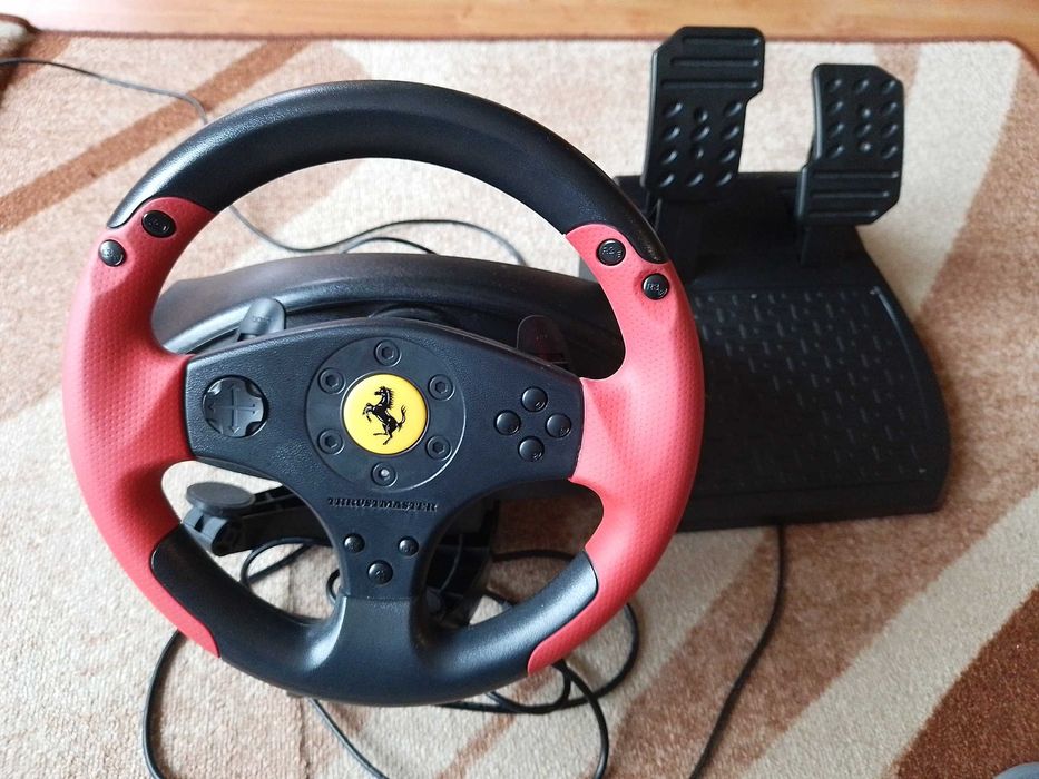 Волан FerrarI Racing wheel THRUSTMASTER за PC