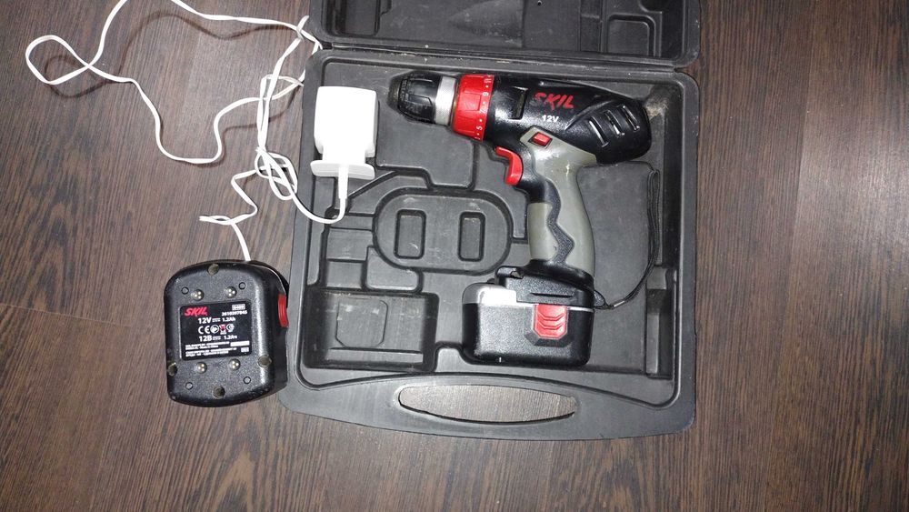 masini de gaurit portabile, la pachet,stare foarte buna,