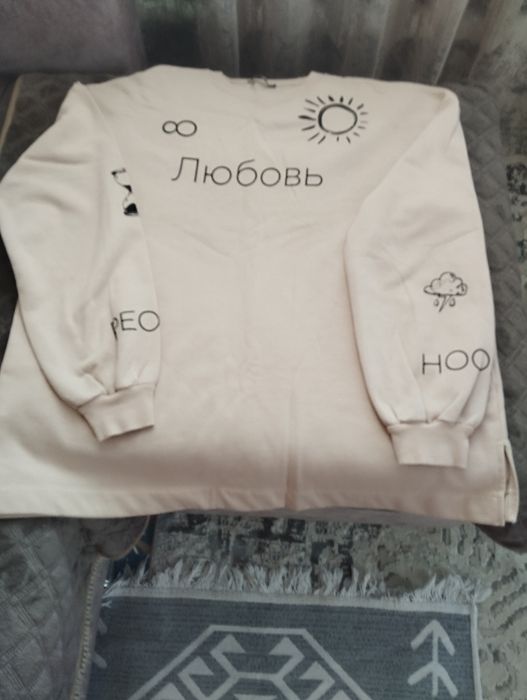Продам кофту..совершенно новая..ни раз не одевалась