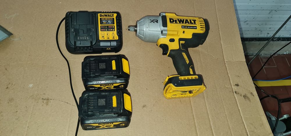 Masina de insurubat dewalt dcf900  2024