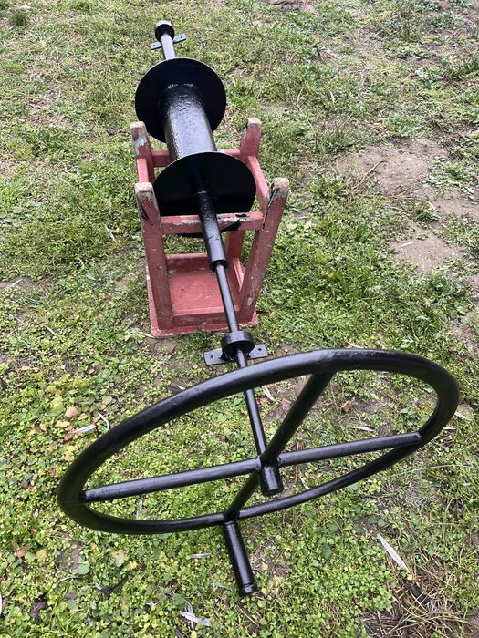 Vind Tambur cu roata pentru fintina totul este nou facut de mine rulme