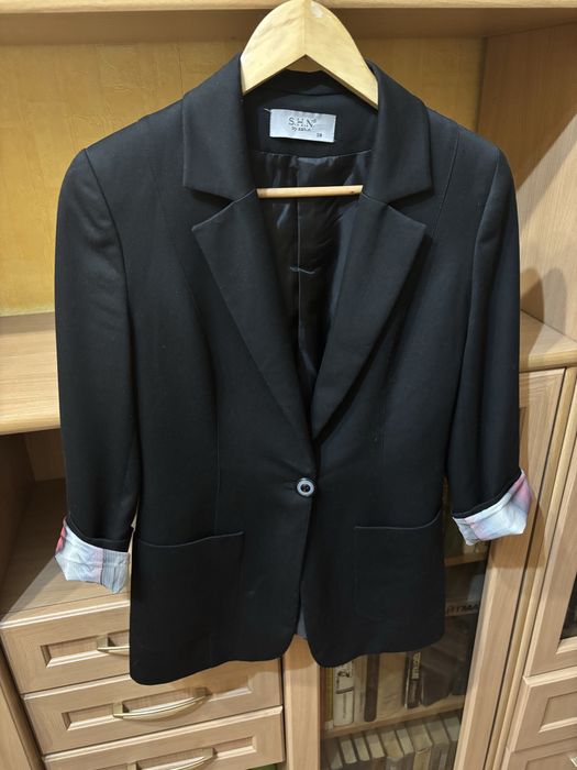 Продам брючный костюм