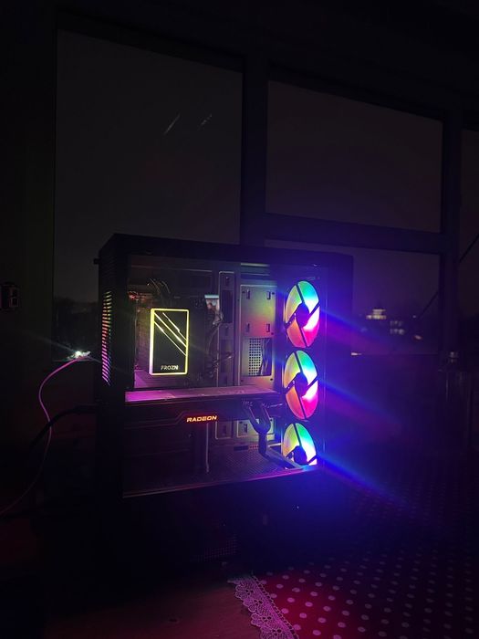 Pc gaming
-Ryzen 5 5600x;
-Rx 6700xt 12gb