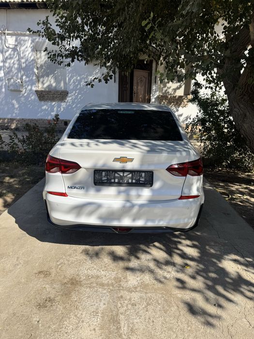 Chevrolet Монза 1.5 жемчуг