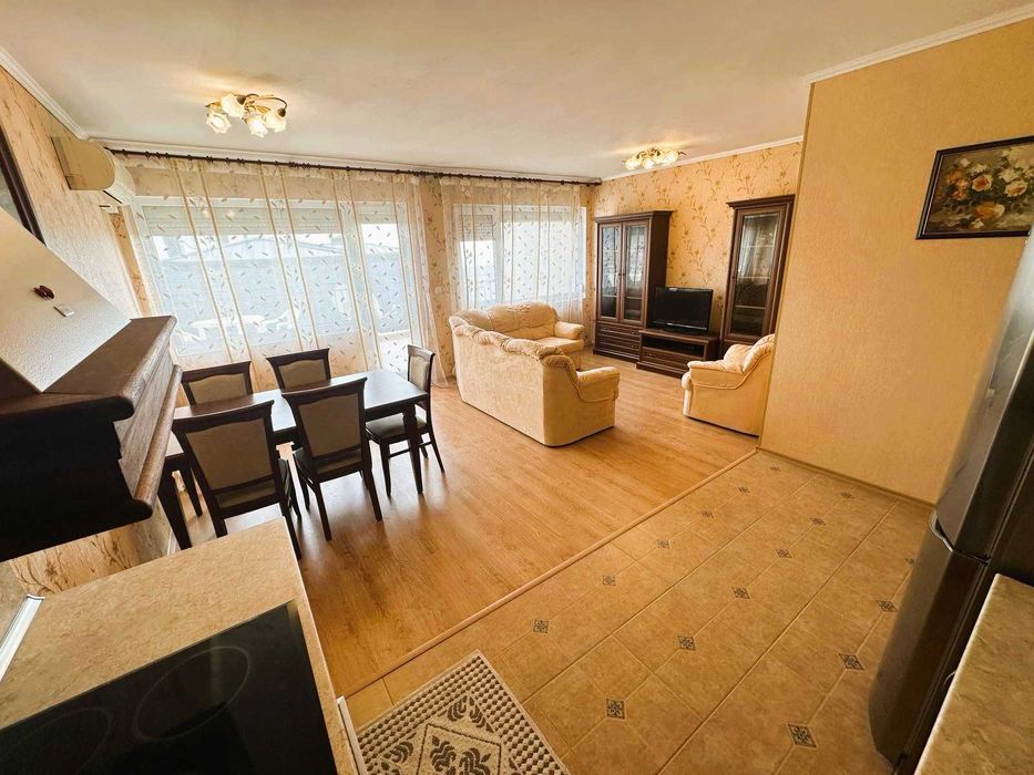 Продава се Тристаен апартамент в Варна, Виница - 120 кв.м за 1542 €/кв.м - Снимка #1