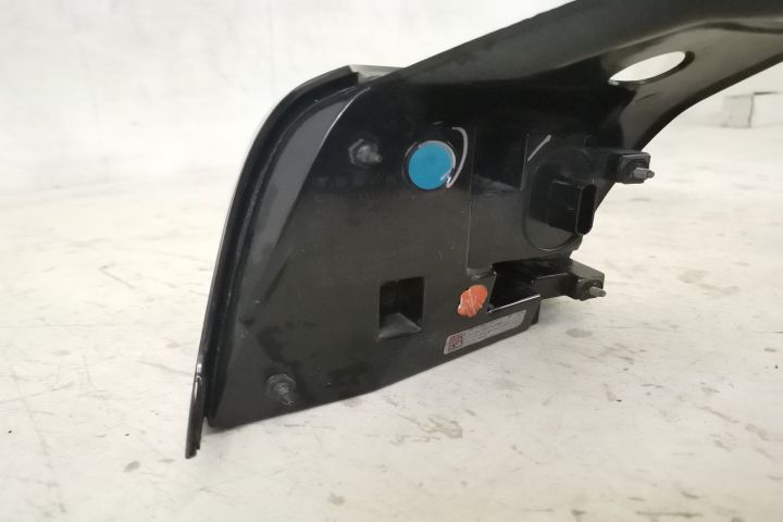 Стоп Десен Преден Оригинален Led В Добро Състояние Тесла / Tesla Model