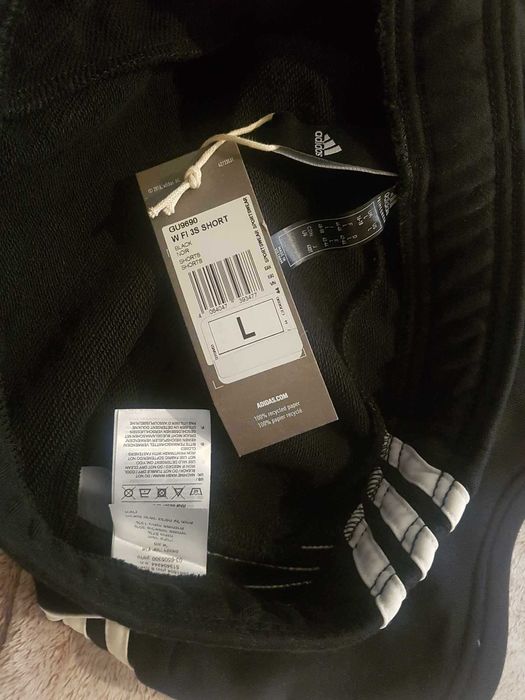 Pantaloni scurti dama Adidas Originals marimea L.- noi, cu eticheta