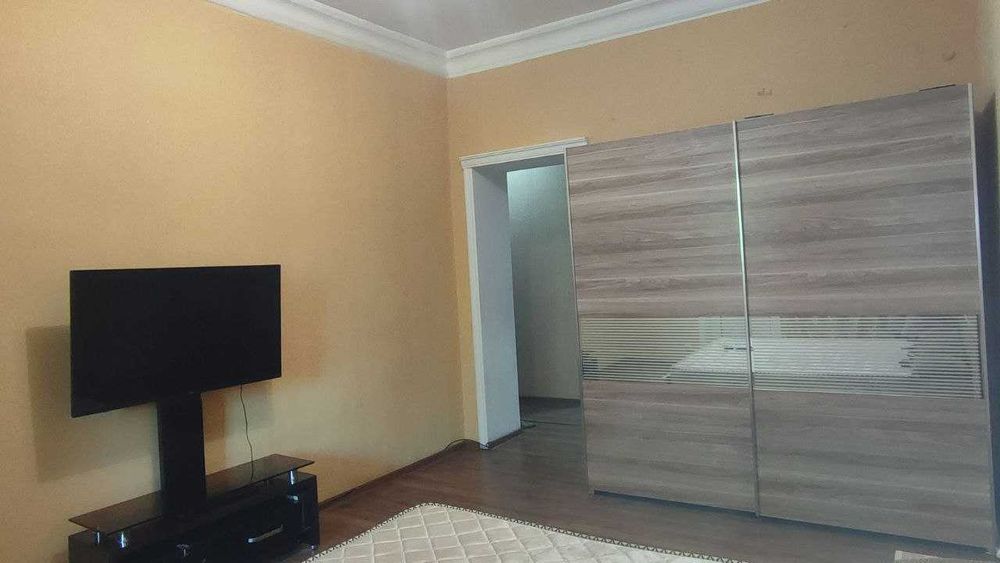 СРОЧНО ! аллея Гагарина 2/3/4 Высокопотолочка