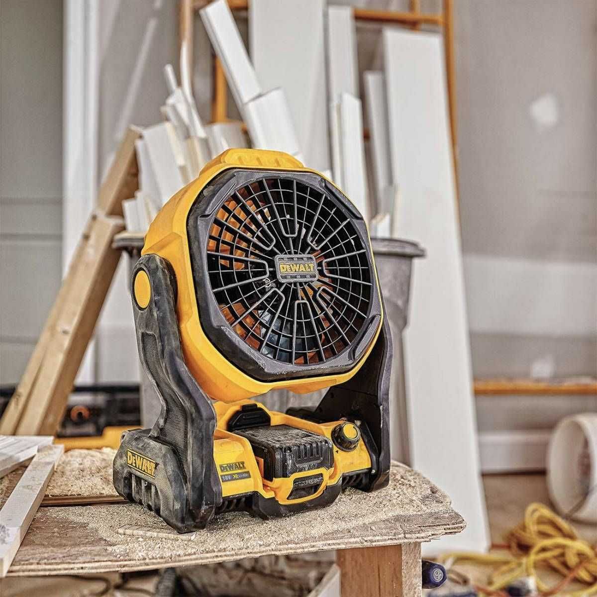 Акумулаторен вентилатор DeWALT DCE512N 18V / 180°