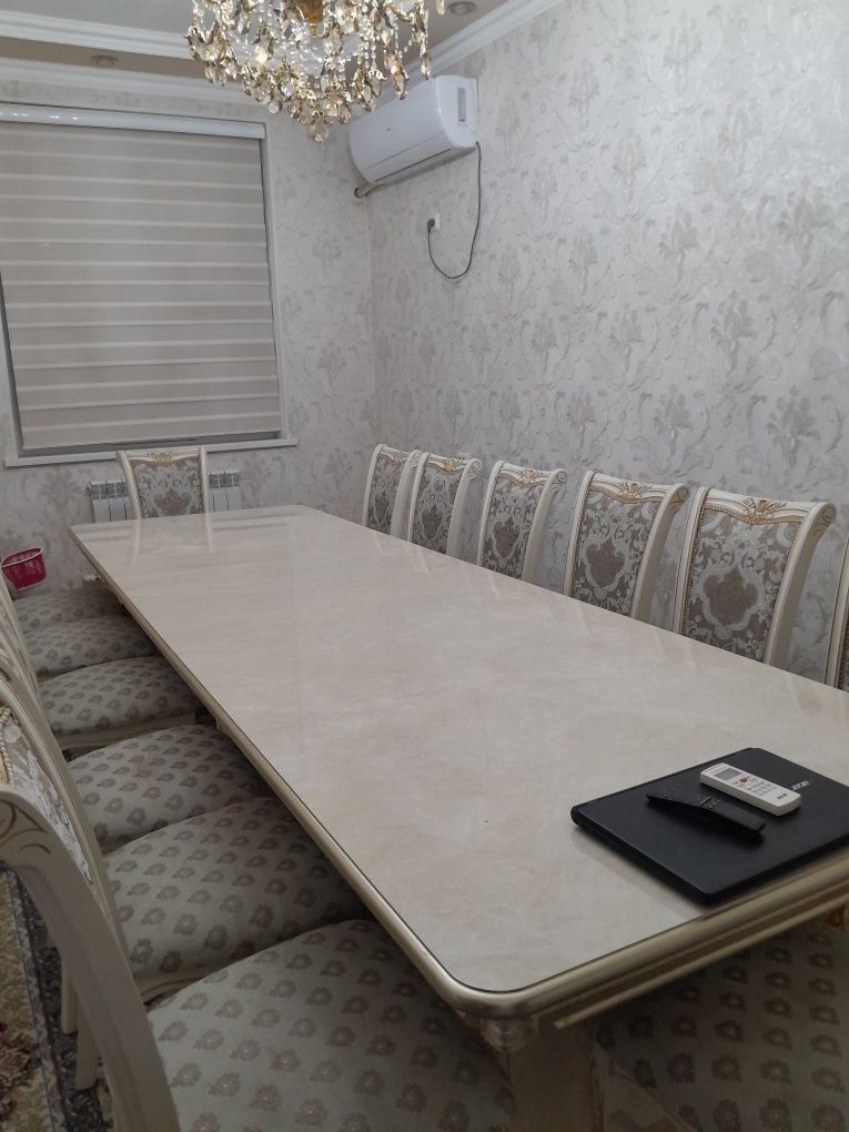 Стол стульчикти 14 штук
