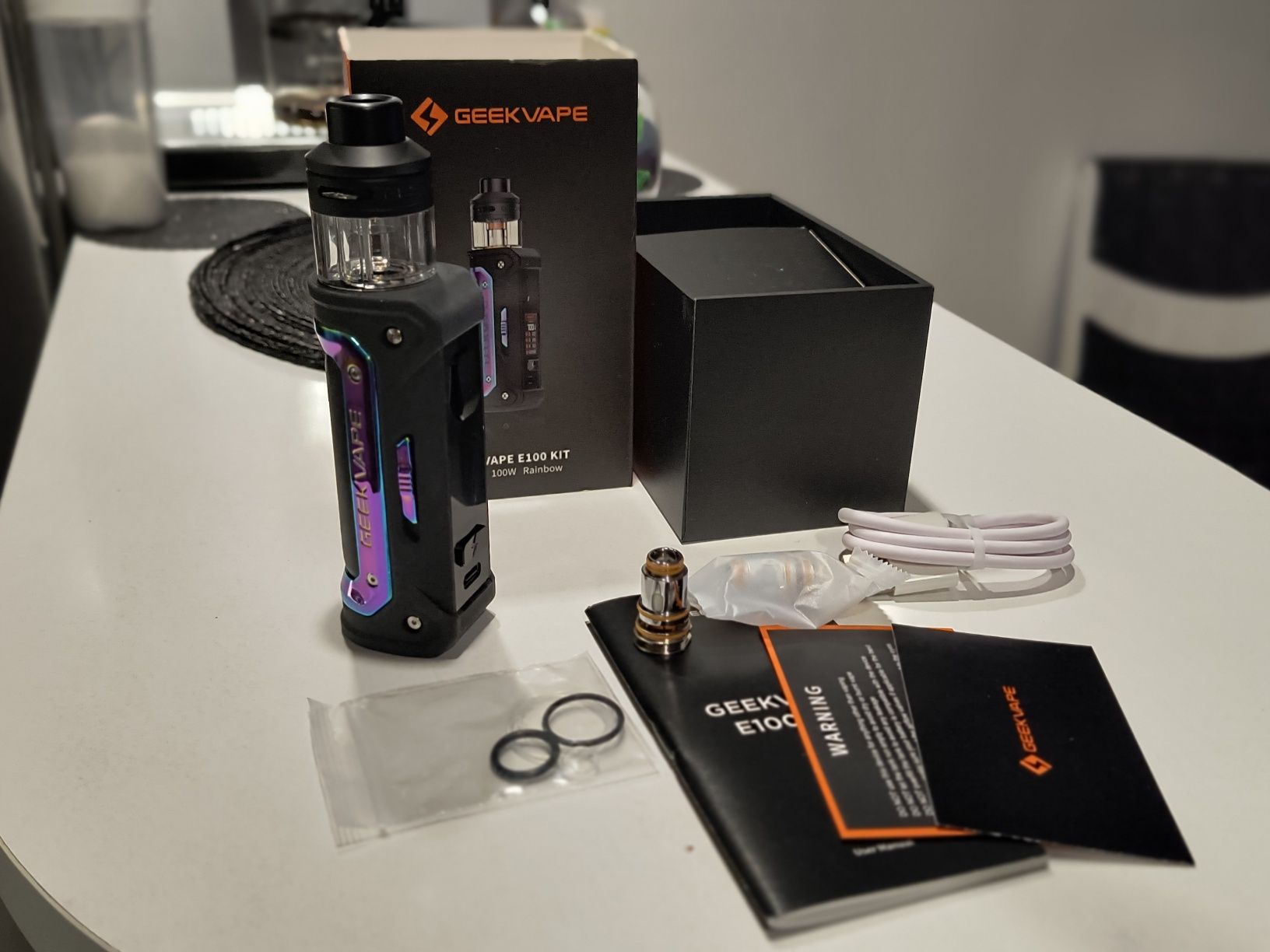 Tigare Electronica GeekVape E100 Kit Rainbow