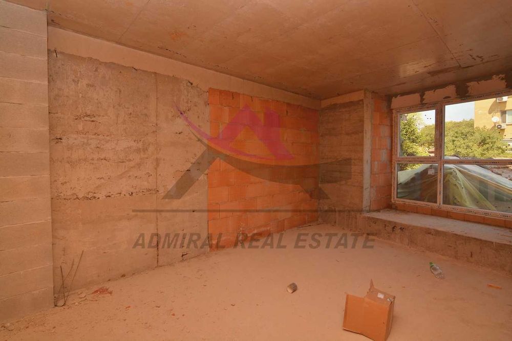 Продава се Двустаен апартамент в Варна, Колхозен пазар - 55 кв.м за 1655 €/кв.м - Снимка #1