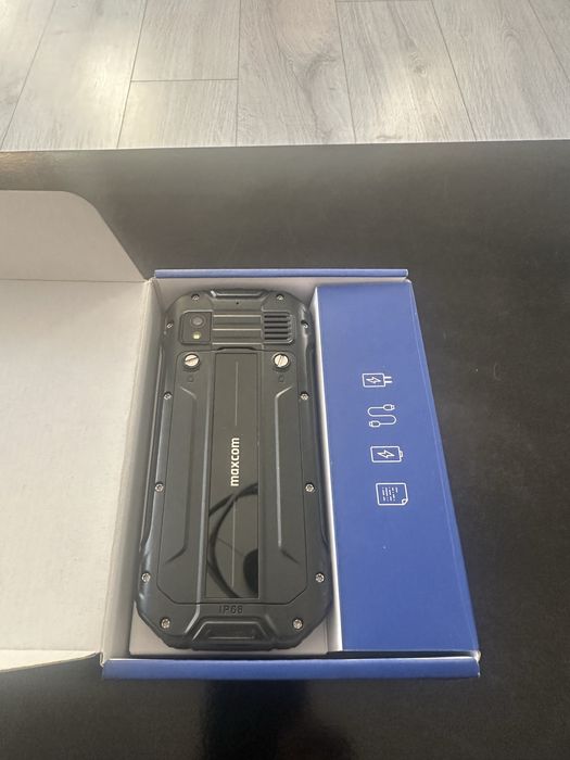 Telefon mobil clasic MaxCom MM918, in garantie pana la 03.02.2026.