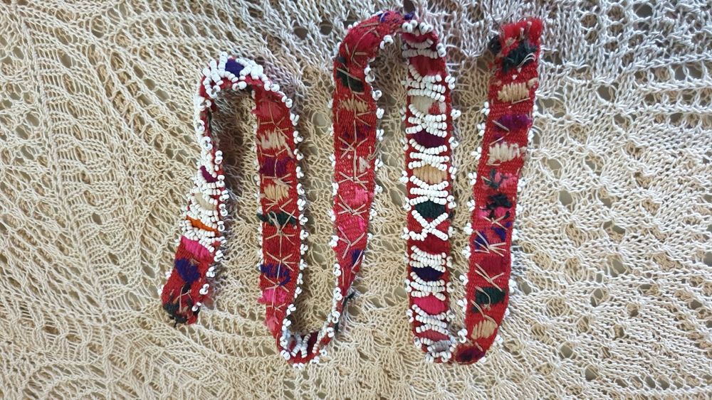 Мънистено коланче за народна носия