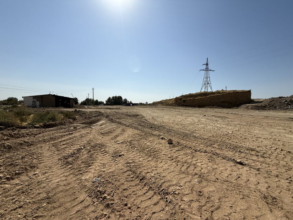 Продаесться 1,3 гектара земли