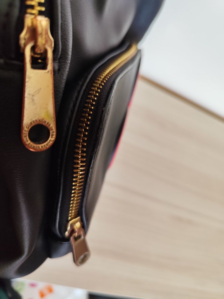 Оригинална раница Guess