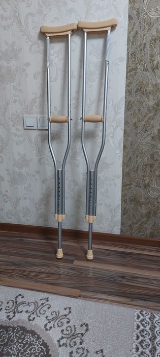 Костыли подмышечные
