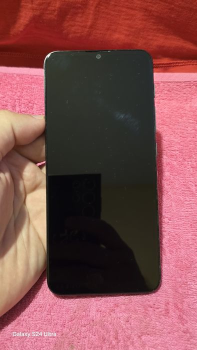 Продавам Motorola moto E 20