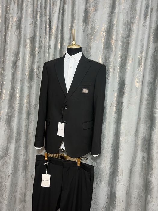 Costum Valentino , pentru evenimentul tau
